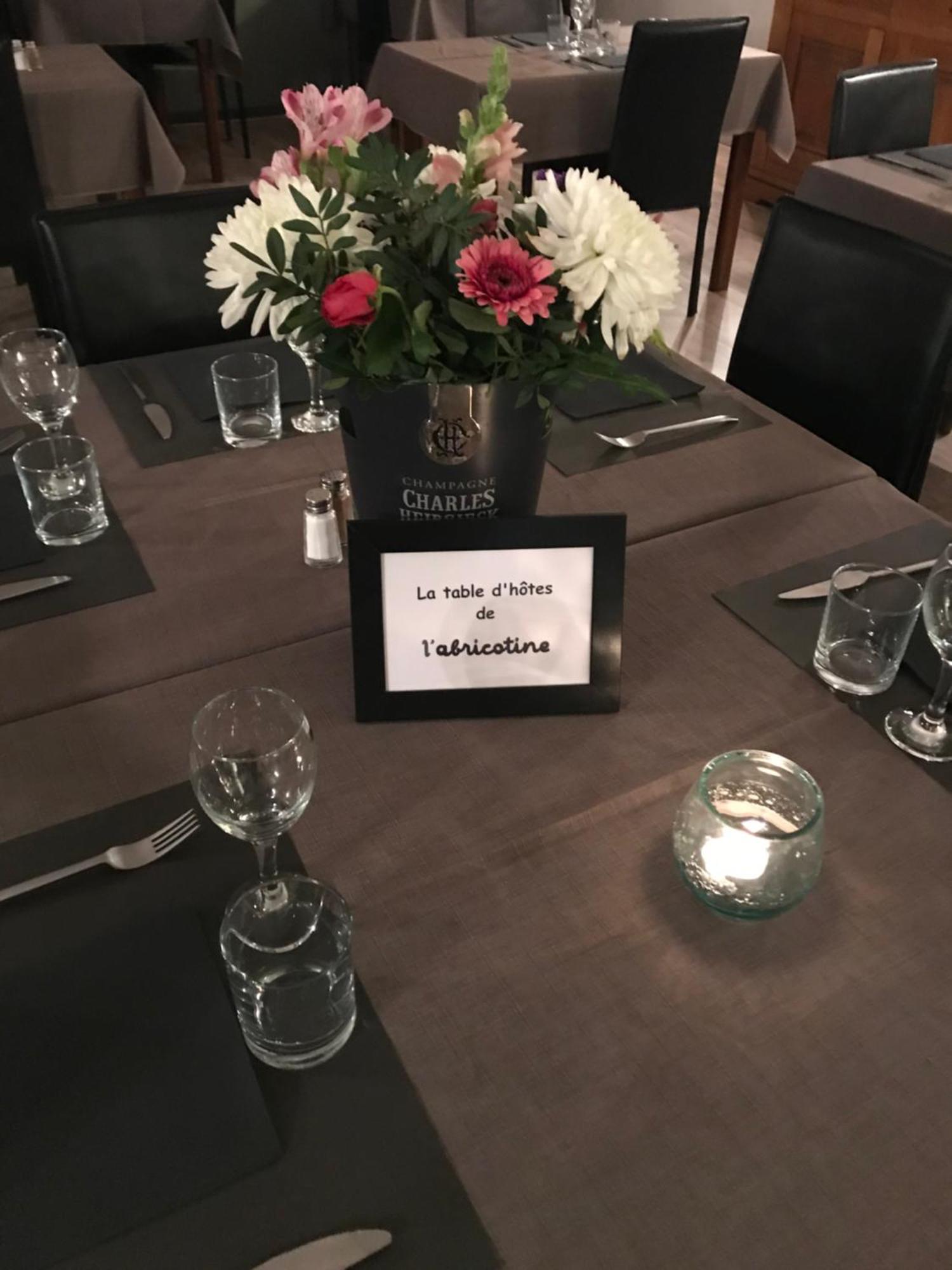 Logis Hotel L'Abricotine Tain-lʼHermitage Εξωτερικό φωτογραφία
